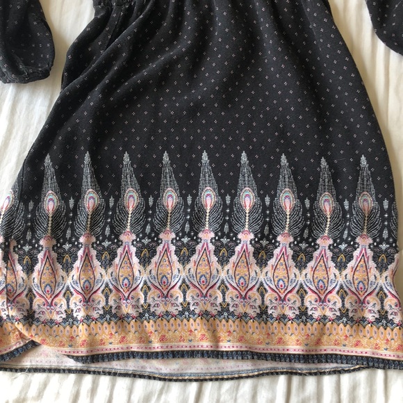 Patterned Dress - Picture 2 of 3